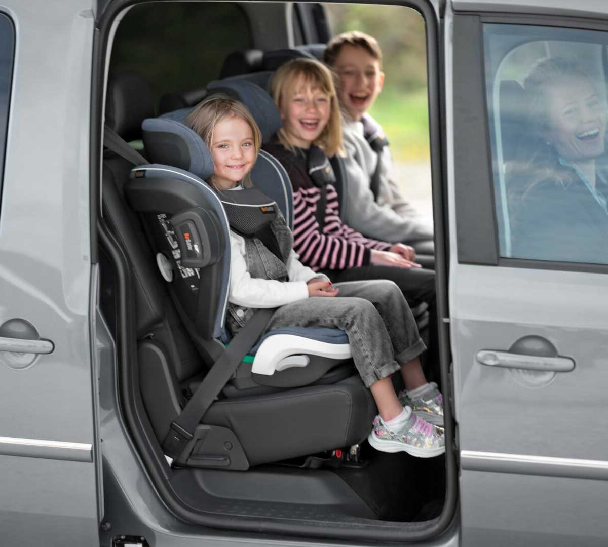 Otroški avtosedež BeSafe iZi Flex Fix i-Size [15-36 kg][100-150 cm] Cloud Siva 4
