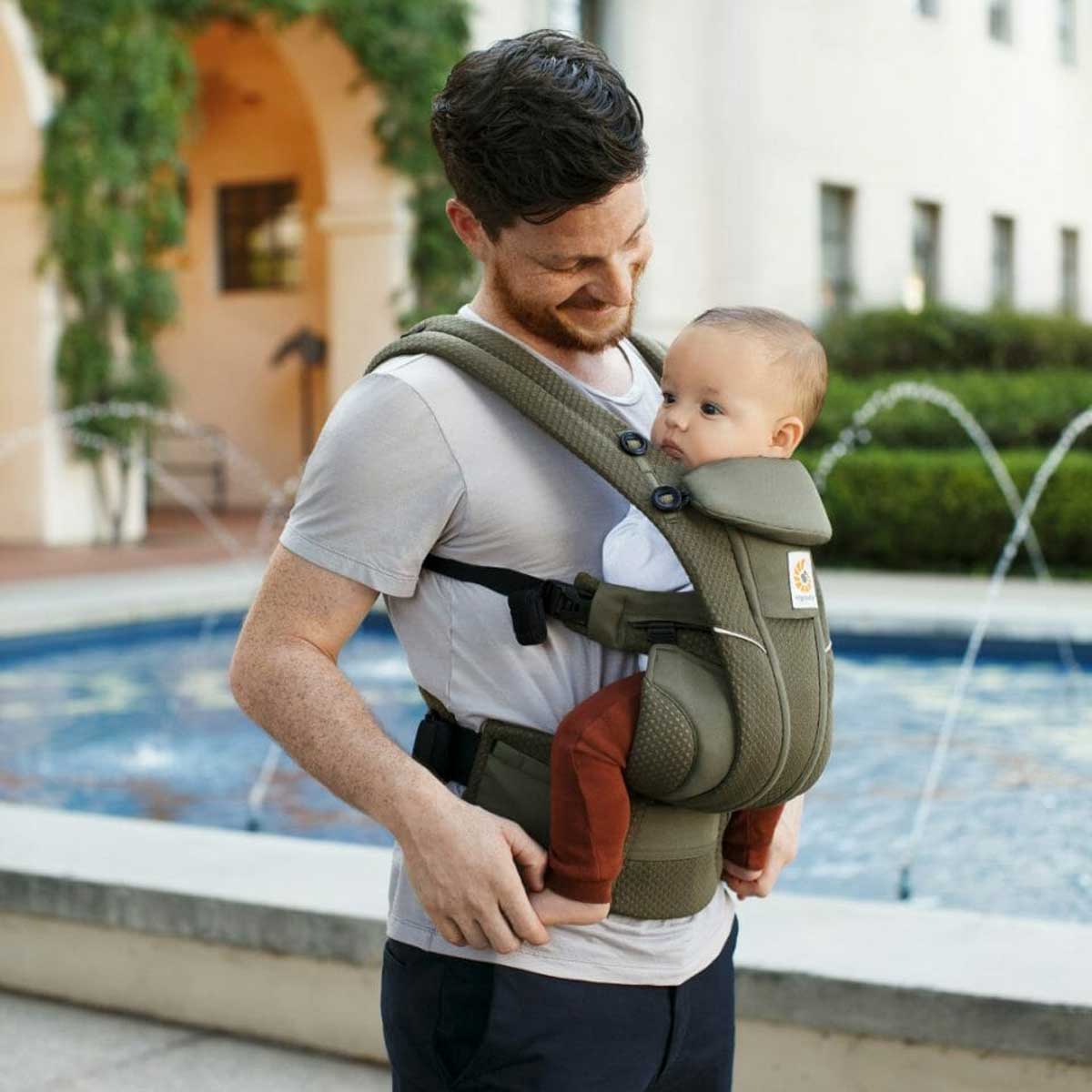 Nosilka Ergobaby Omni Breeze Maslinasto zelena 6