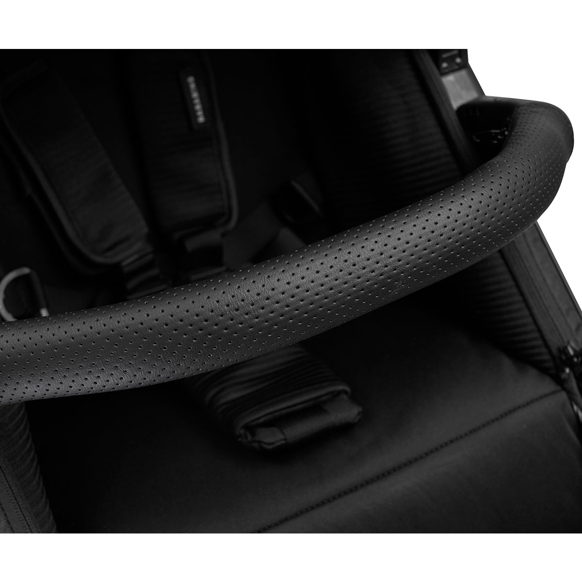 Otroški voziček 4v1 Bababing Raffi Black+ RECARO Avan + Isofix 17