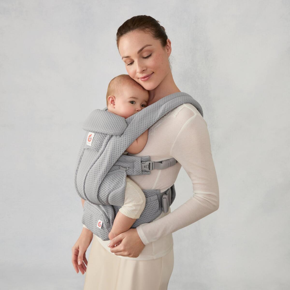 Nosilka Ergobaby Omni Deluxe Mesh Pearl Grey 3