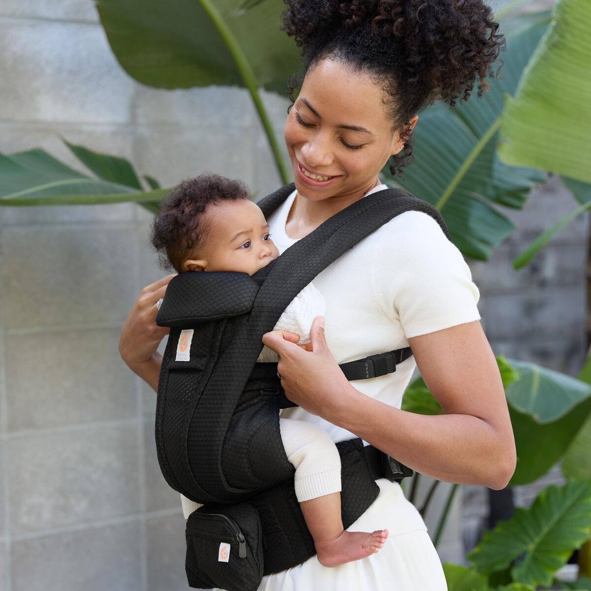 Nosilka Ergobaby Omni Deluxe Mesh Onyx black 4