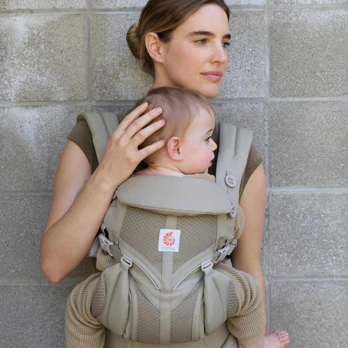 Nosilka Ergobaby Omni Classic Mesh Soft Olive 4
