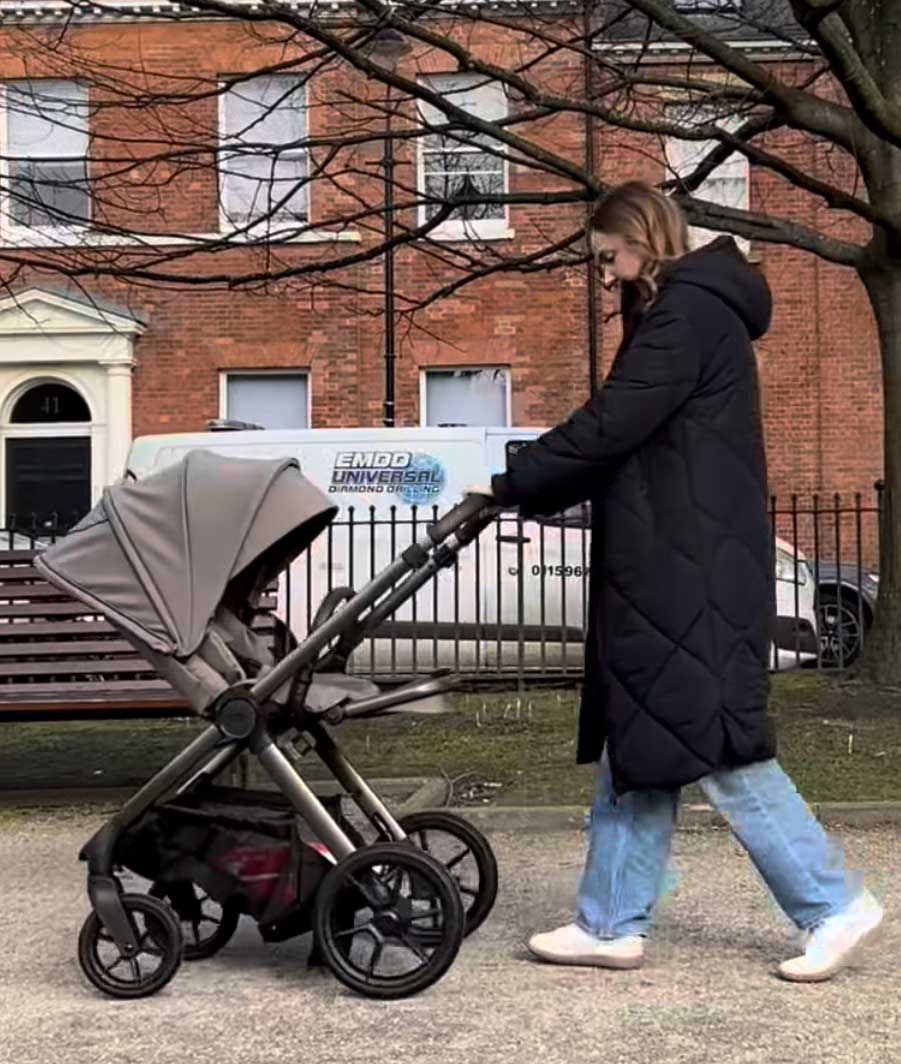 Nakup otrosˇkega vozicˇka2