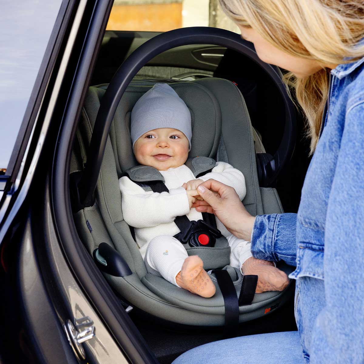 Otroški avtosedež BeSafe Go Beyond² [40 87 cm] Dark Sand Soft Breeze 22