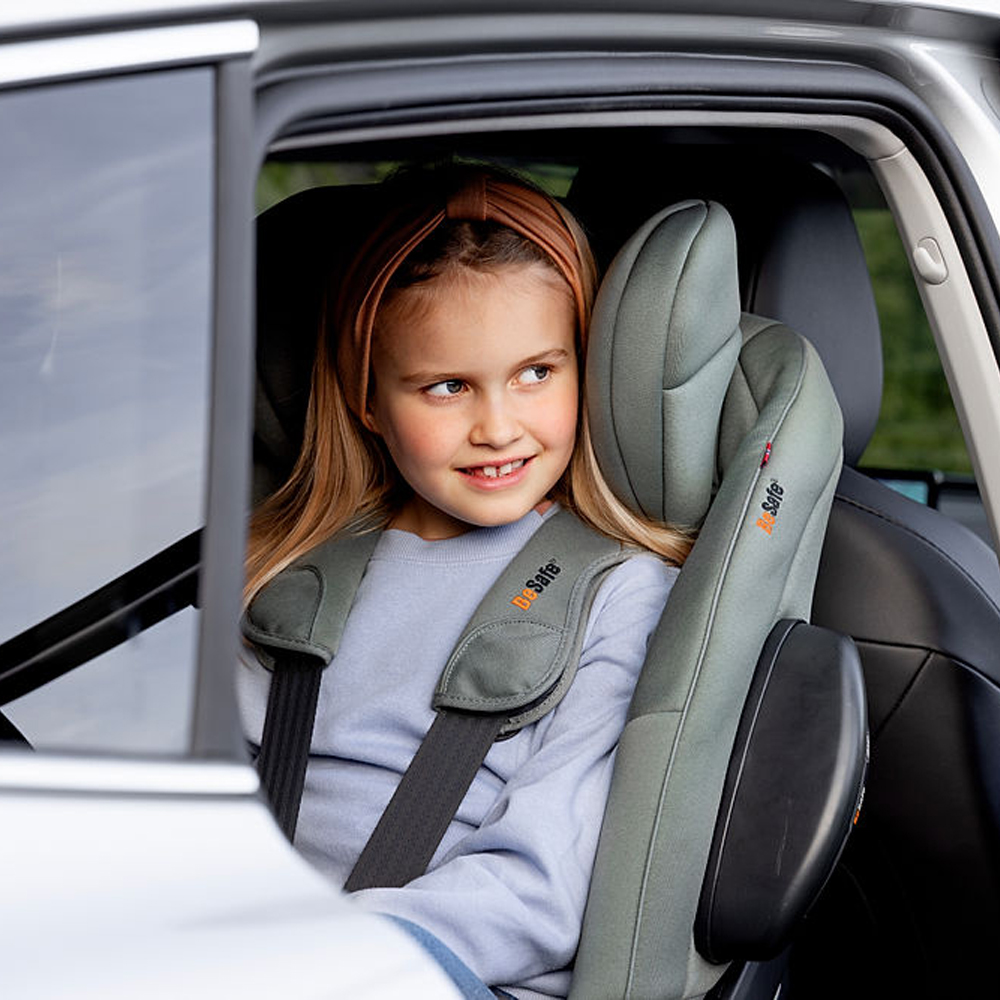 Otroški avtosedež BeSafe Stretch 2 Lifestyle 4