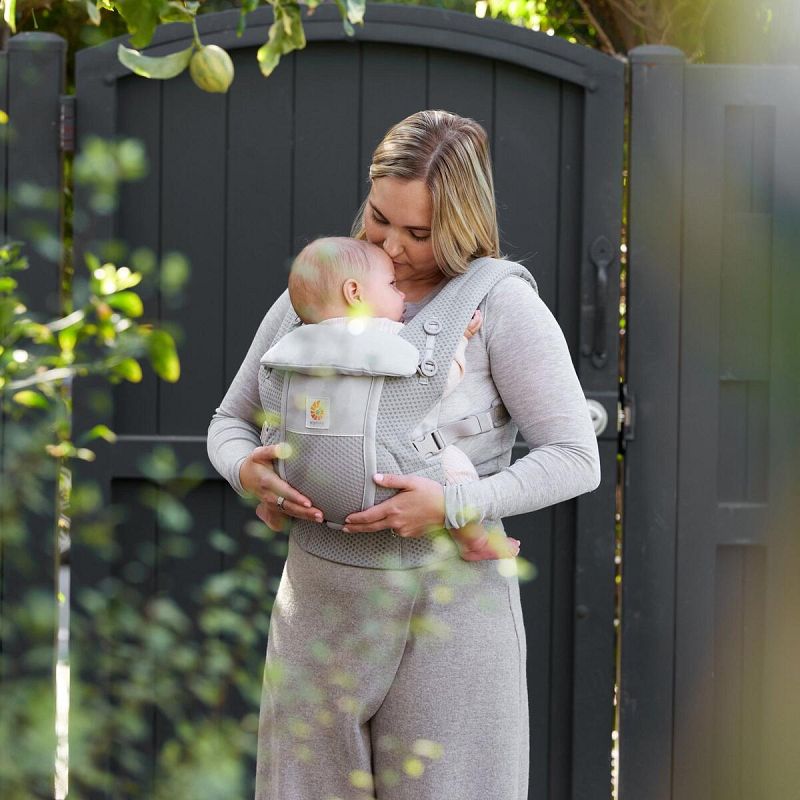 Nosilka Ergobaby Adapt Soft Flex Mesh Biserno siva 3