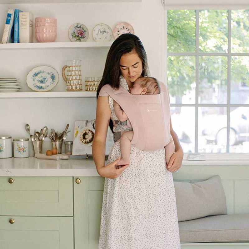 Nosilka Ergobaby Embrace Heather Pink 1