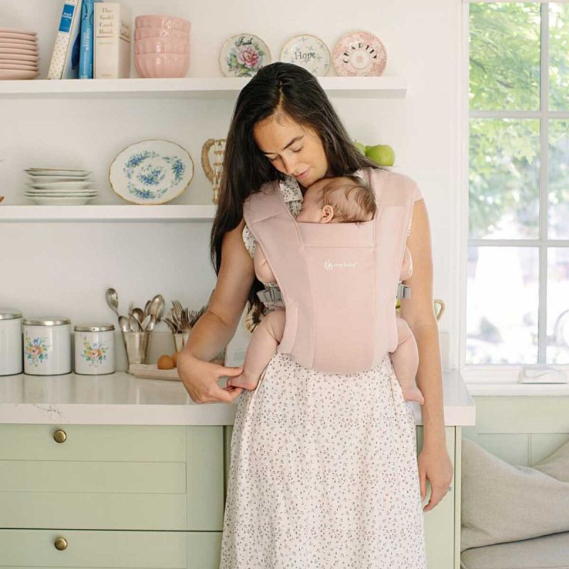 Nosilka Ergobaby Embrace Heather Pink 2