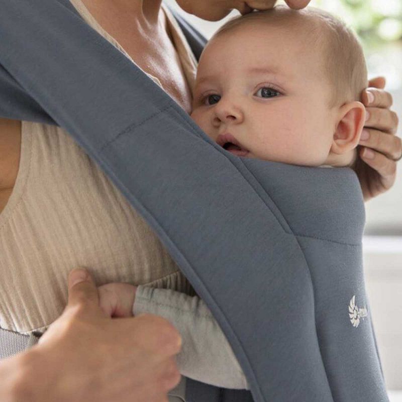 Nosilka Ergobaby Embrace Oxford Blue, modra 6
