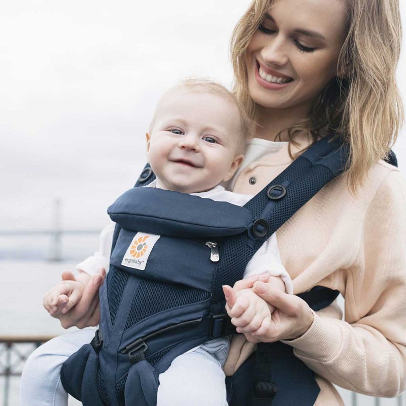 Nosilka Ergobaby Omni 360 Cool Air Mesh polnočno modra 5